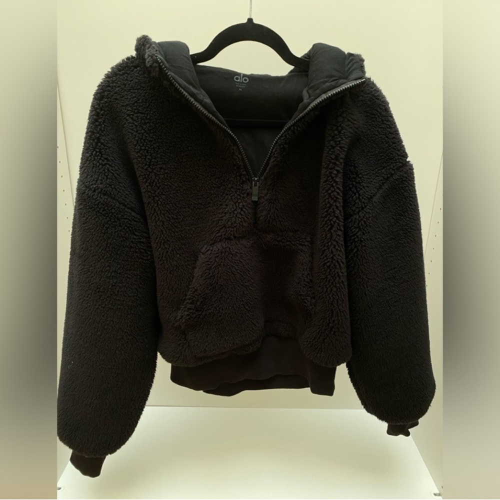 Alo black 3-4 half zip Sherpa, M